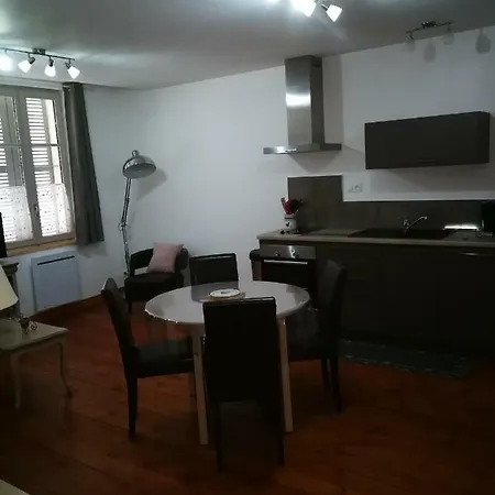 Appartement beau T2 lumineux 1er etage à Rochefort-sur-Mer Extérieur photo